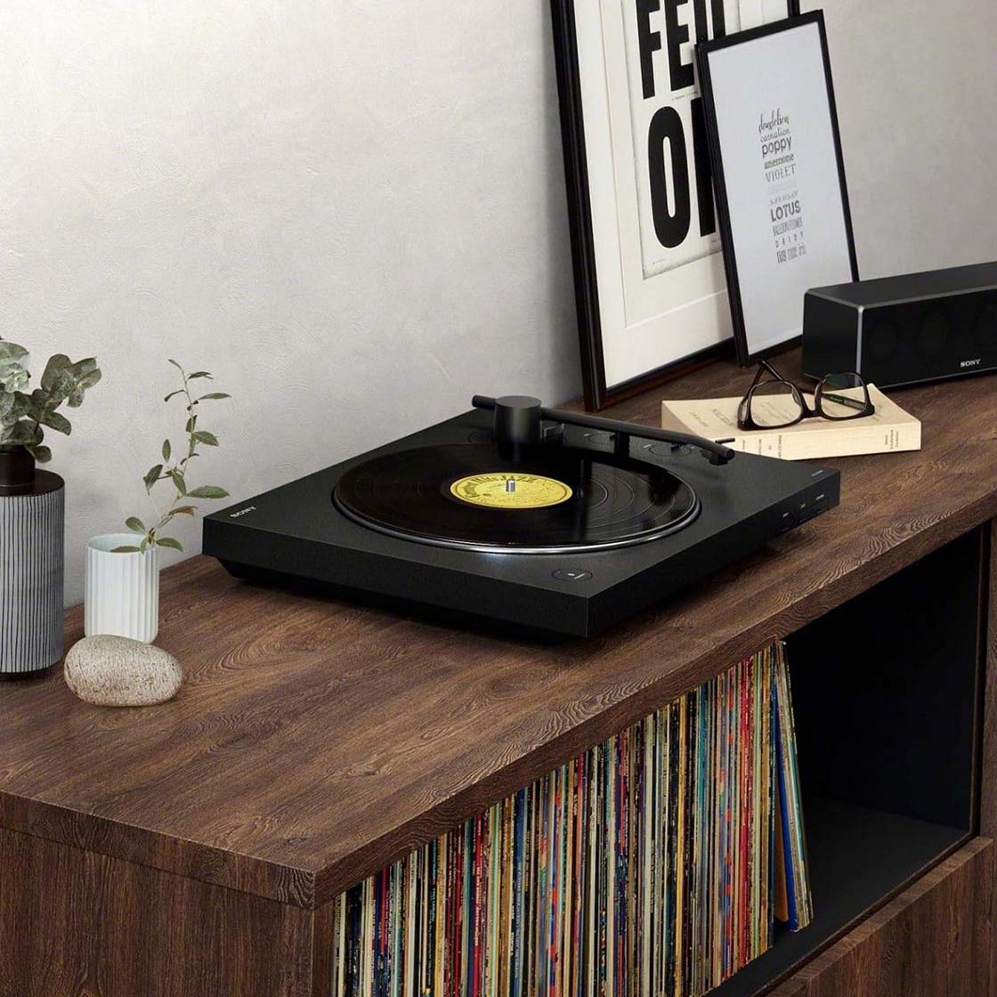 Turntable with BLUETOOTH® connectivity, PS-LX310BT